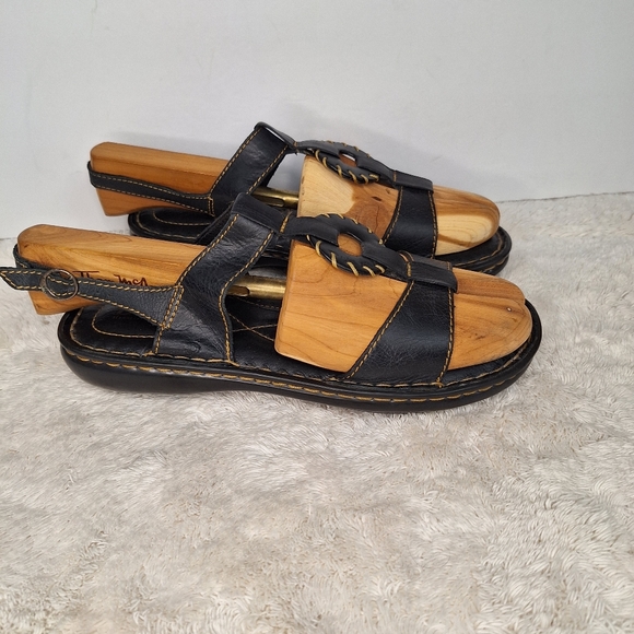 Born Sandals - Picture 5 of 9